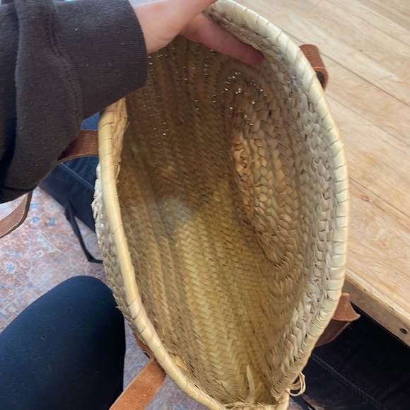 Moroccan Round Straw Tote Bag with Leather Straps - Picture 5 of 5